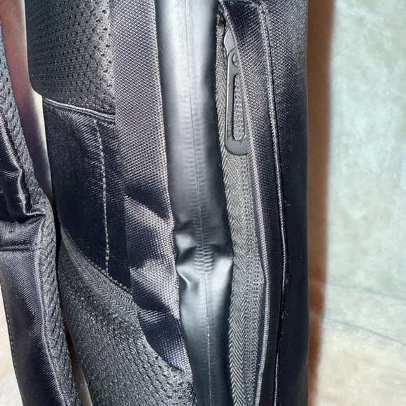 Kingsons Slim Laptop Backpack Unisex 15.6 inch Business Bag Ultralight USB NWOT - Picture 7 of 16